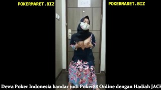 Cewek Jilbab Colmek Live