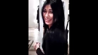 Fa un gran pompino al suo miglior amico