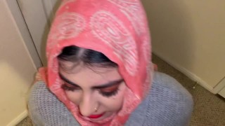Beautiful Muslim teen gives amazing blowjob.